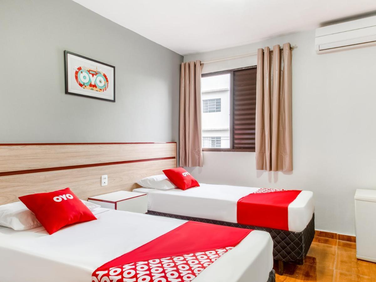 Oyo Hotel Lisboa, São José dos Campos エクステリア 写真